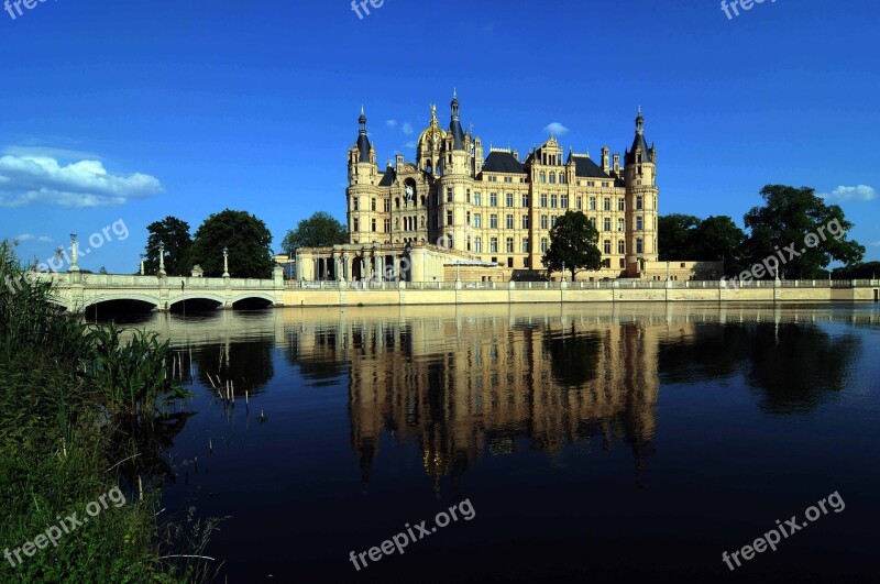 Burgsee Blue Sky Castle Island Free Photos