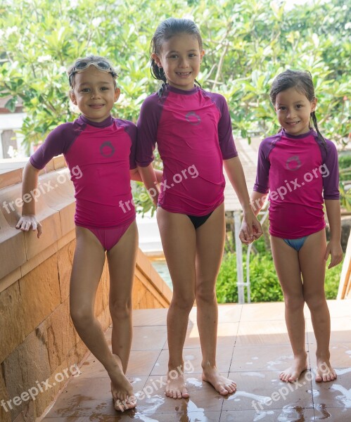 Girls Young Swimmers Uniform Team