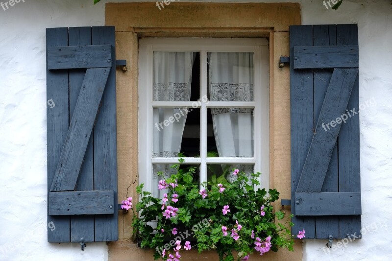 Window Klappladen Folding Shutters Facade Hauswand