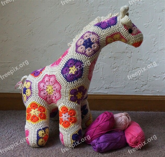 Jedi Crocheted Giraffe African Flower Design Heidi Bears Design Crochet Yarn