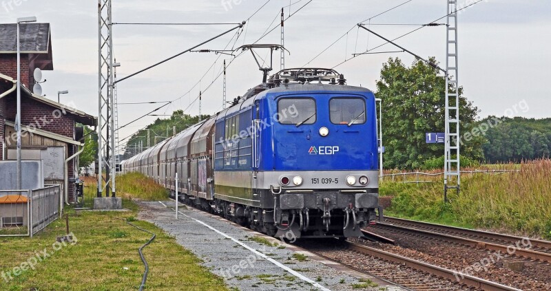 Freight Train Railway Station Platform Transit Zementzug