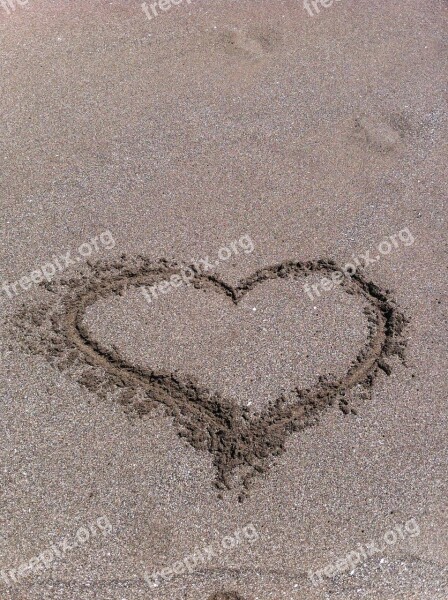 Heart Beach Sand Love Traces