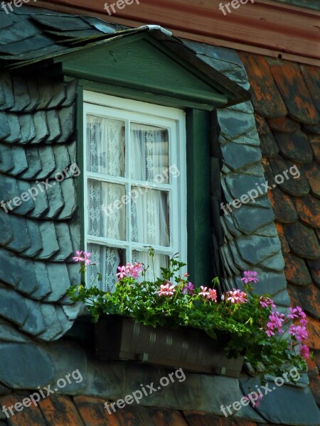 Window Geranium Flower Box Truss Bar