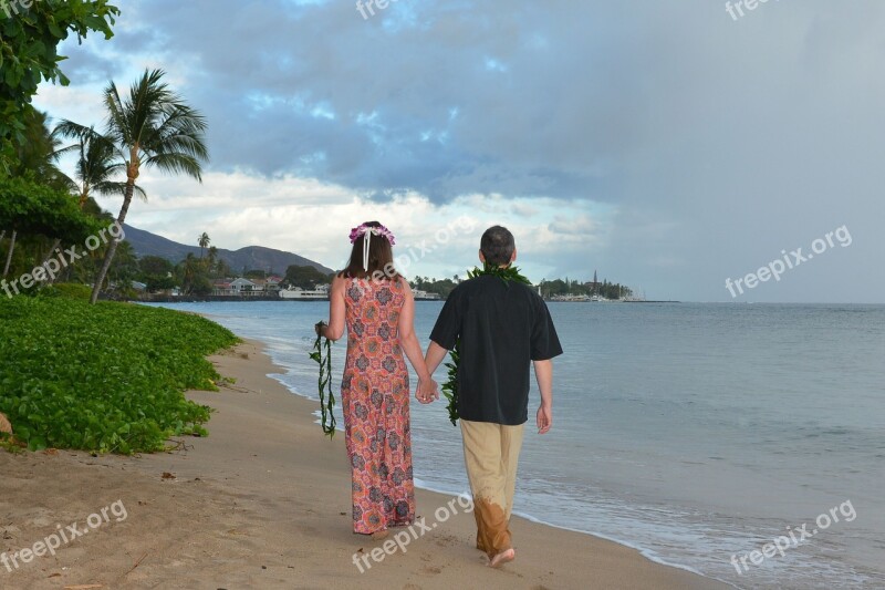 Maui Romantic Couple Beach Tropical