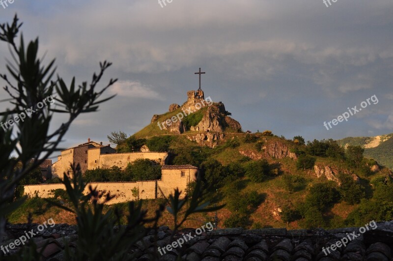 Pennabilli Valmarecchia Upstream Cross Sunset