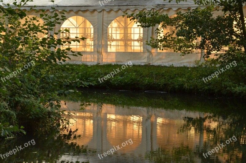 Nature Water Tree Light Tent