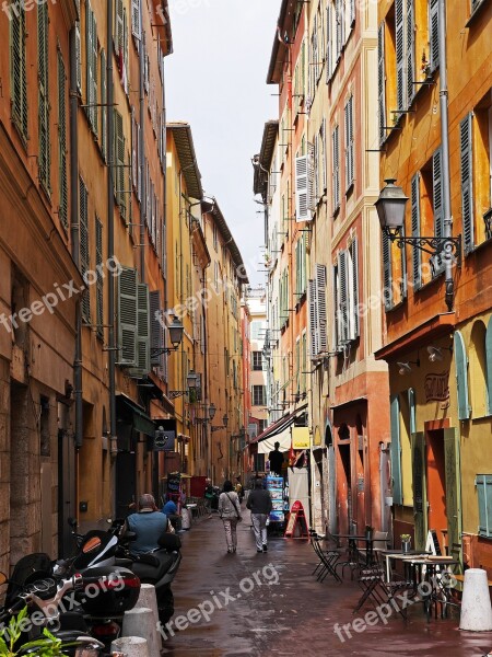 Nice Historic Center Alley Colorful Eng