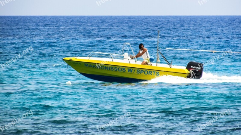 Speedboat Watersports Action Vacation Recreation