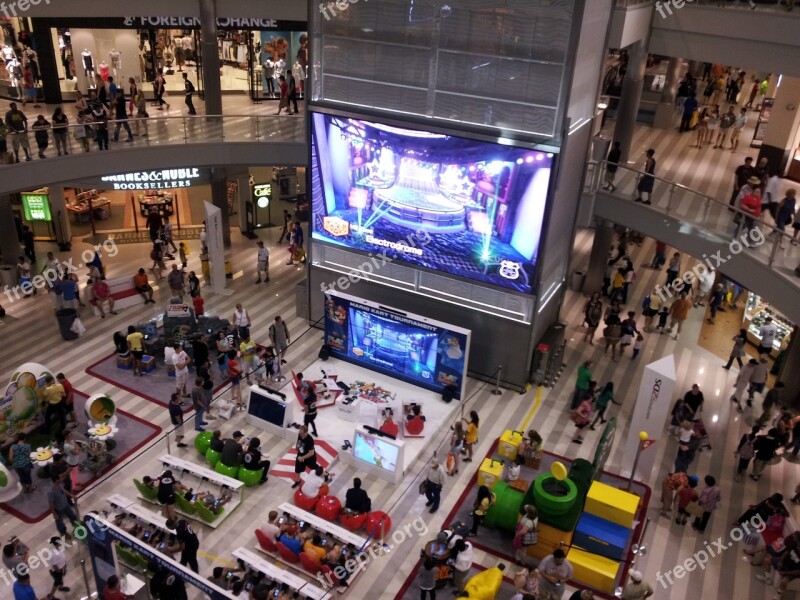 Shopping Mall Mall Of America Video Game Event Gathering