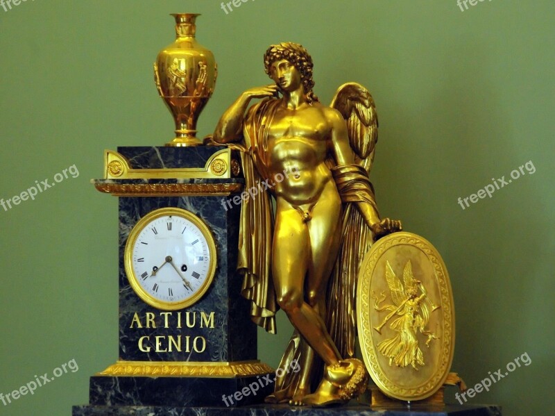 Russia Saint Petersbourg Hermitage Museum Clock