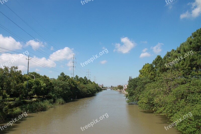 Blue Sky White Cloud Jiangnan River Green