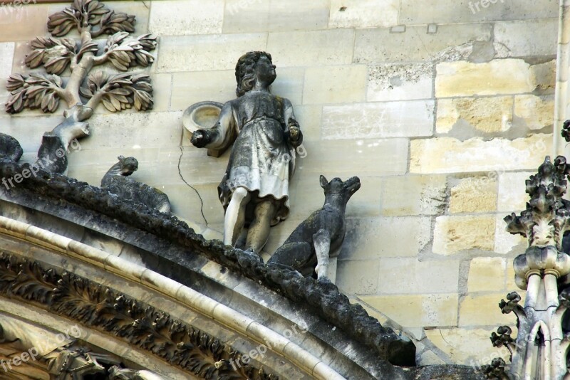 Reims Cathedral Sculpture Berger Dog