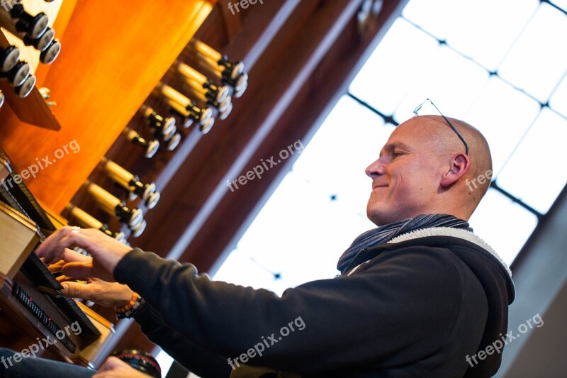 Music Organist Church Play The Organ Musiciant