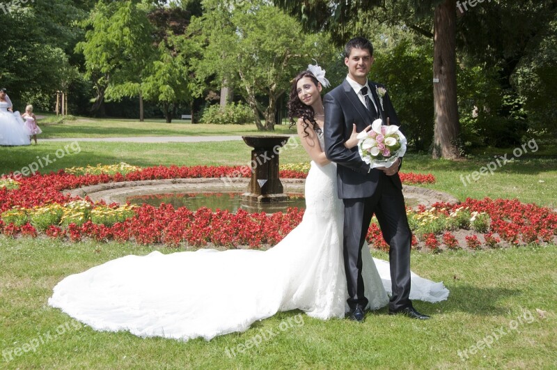 Photo Shoot Park Sun Flowers Bridal Bouquet