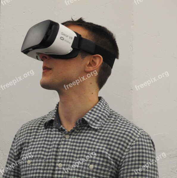 Man Virtual Reality Samsung Gear Vr Technology