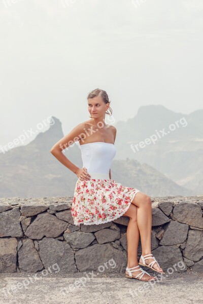 Young Woman Excursion Mountains Naturally Gran Canaria