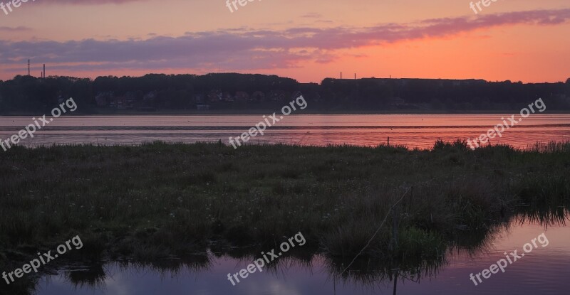 Sunset Lake Natural Sky View