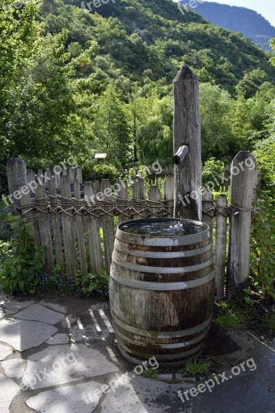 Fountain Wooden Barrels Garden Water Tank Decoration