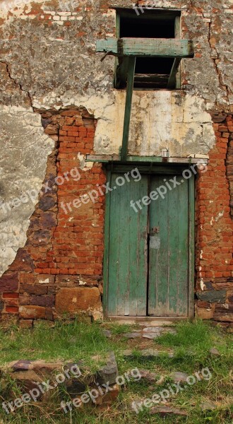 Old Buildings Door Cracks Building Ancient