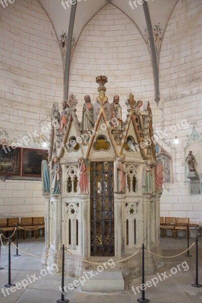 Constance Münster Mauritius Rotunda Grave Rotunda