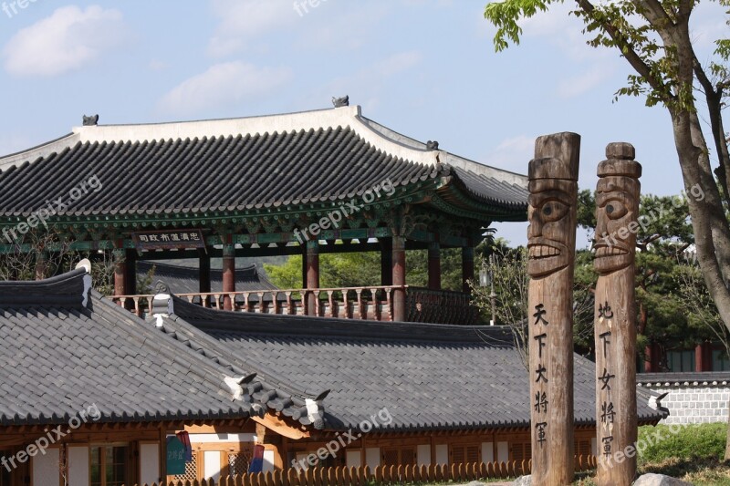 The Korean Totem Pole Village Roof Tile Traditional Cultural Property