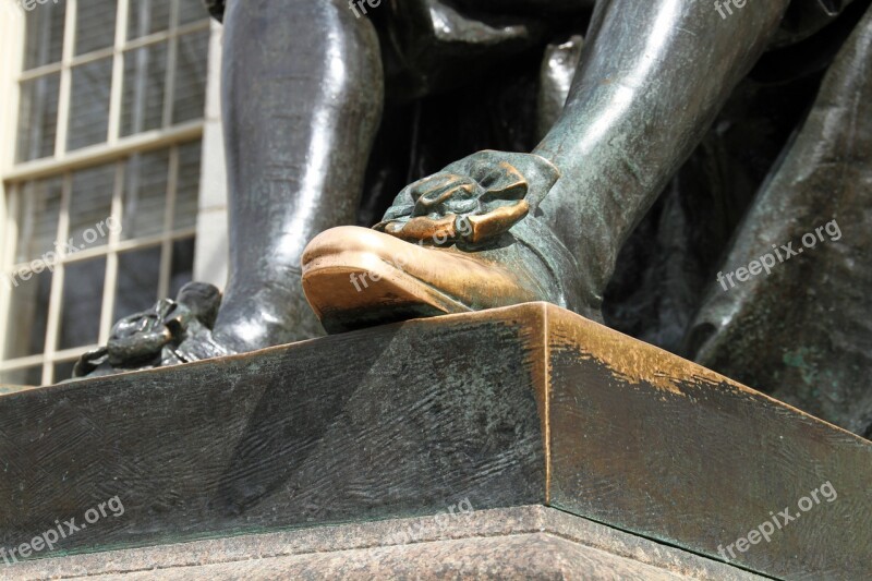 Harvard Boston Statue Bronze Attraction