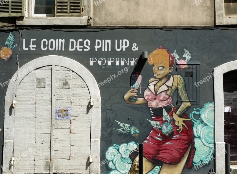 Street Art Pin Up Tattoo Wall Hauswand