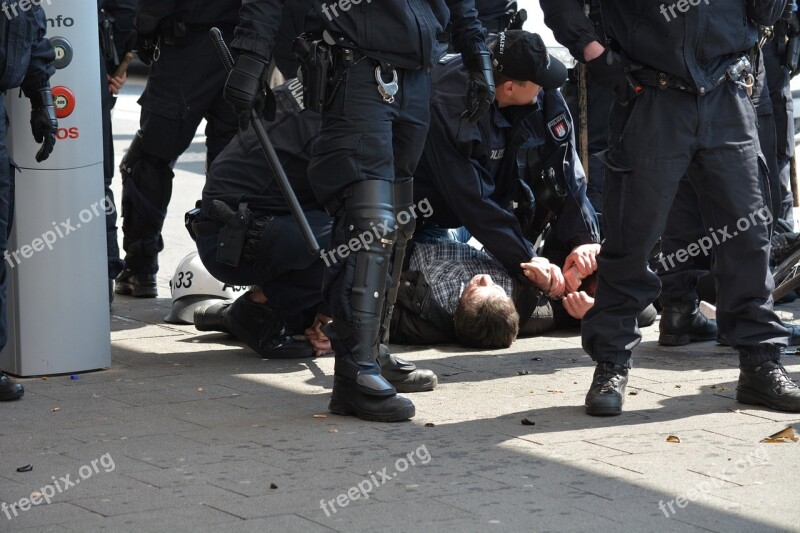 Arrest Police Hamburg 1 May Rally