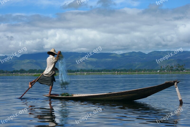 Myanmar Inle The Fisherman Boat Hunting