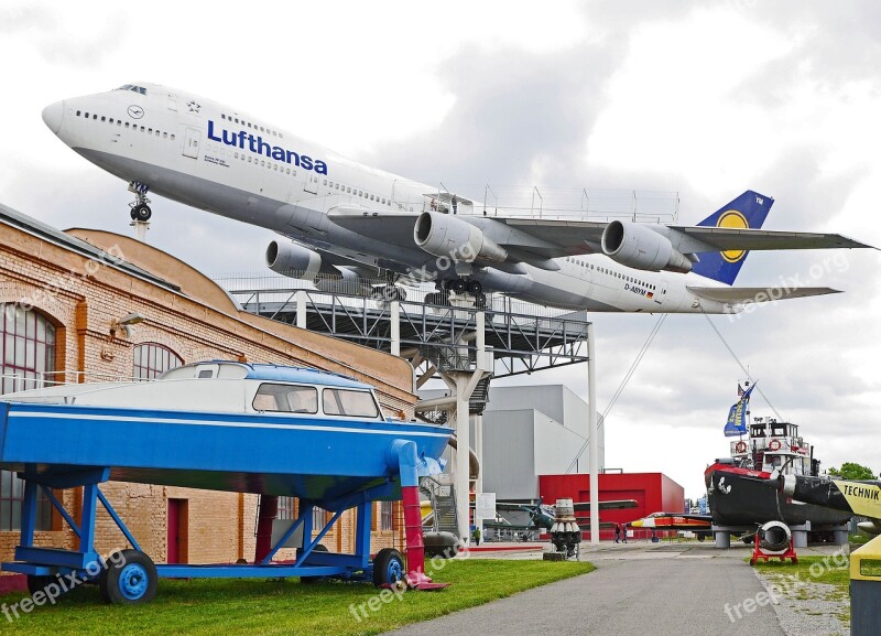 Boeing 747 Jumbo Jet Museum Outdoor Area Aircraft