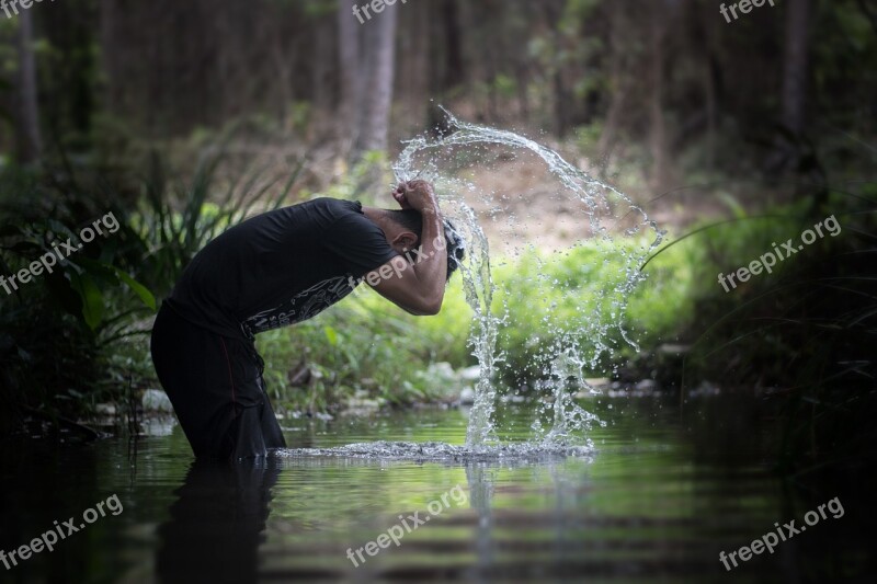 Water Light Lagoon King General