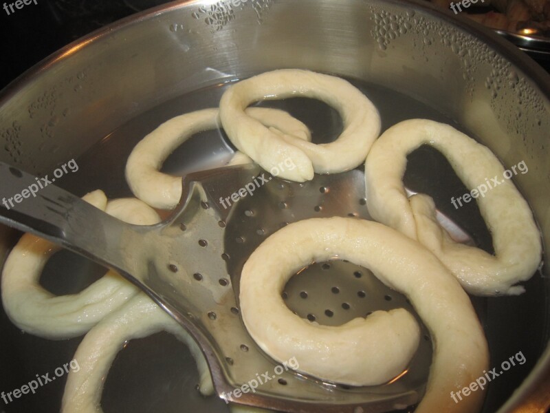 Dough Dough Rings Draw Water Boil