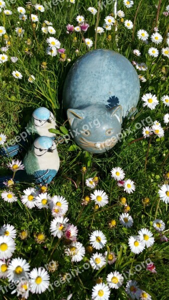 Cat Birds Figures Deco Spring Meadow