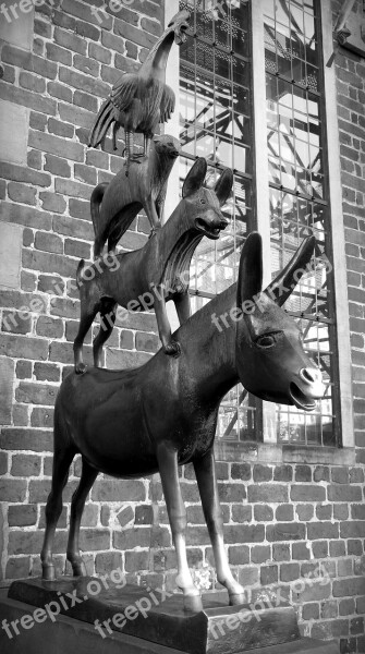 Bremen Town Musicians Statue Sculpture Landmark Animals