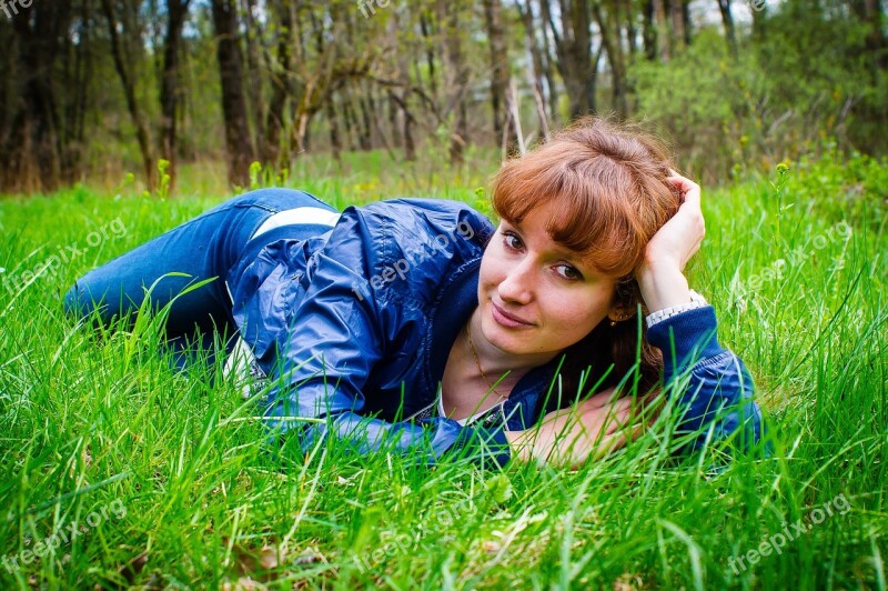 Girl Girl In The Grass Portrait Photoshoot Park