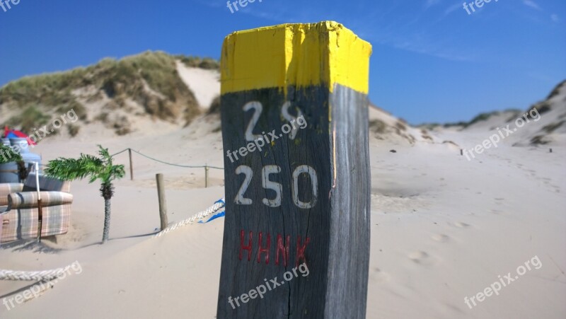 Bollard Paal Beach S North Sea