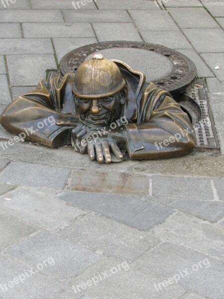 Cumyl Statue Man Bratislava Slovakia