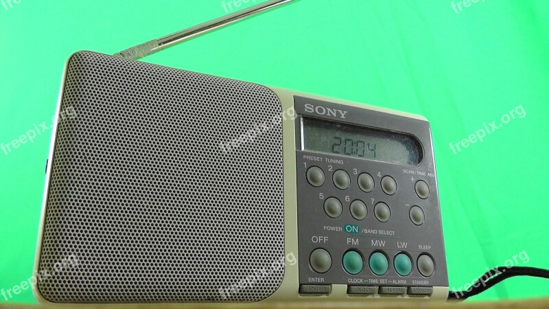 Radio Small Green Background Antenna Buttons