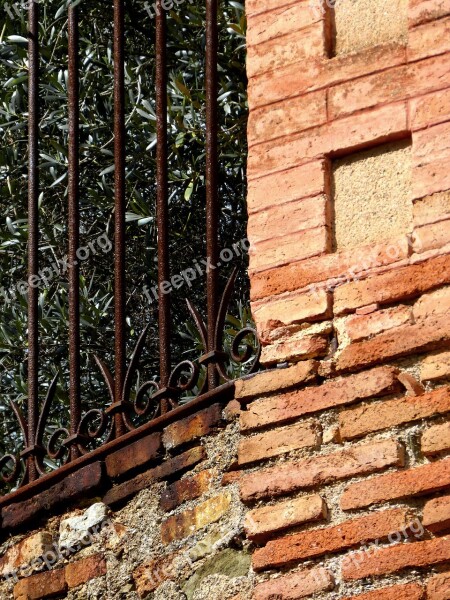 Grating Pillar Rusty Old Detail