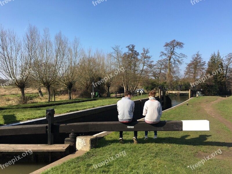 Couples Country United Kingdom Park Canal