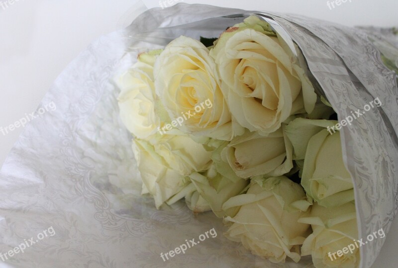 Roses Wrapping White Flowers Bouquet