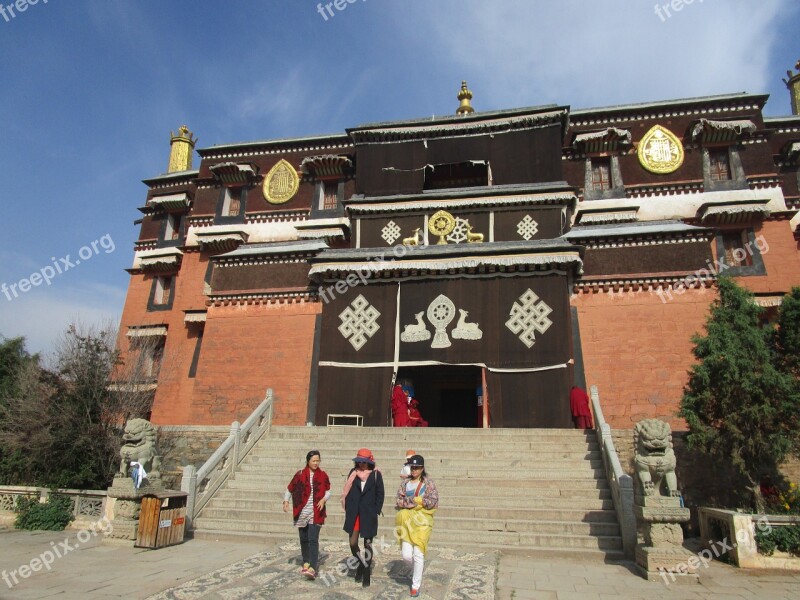 Labrang Monastery Labuleng Si Tibetan Buddhism In Gannan Prefecture Free Photos