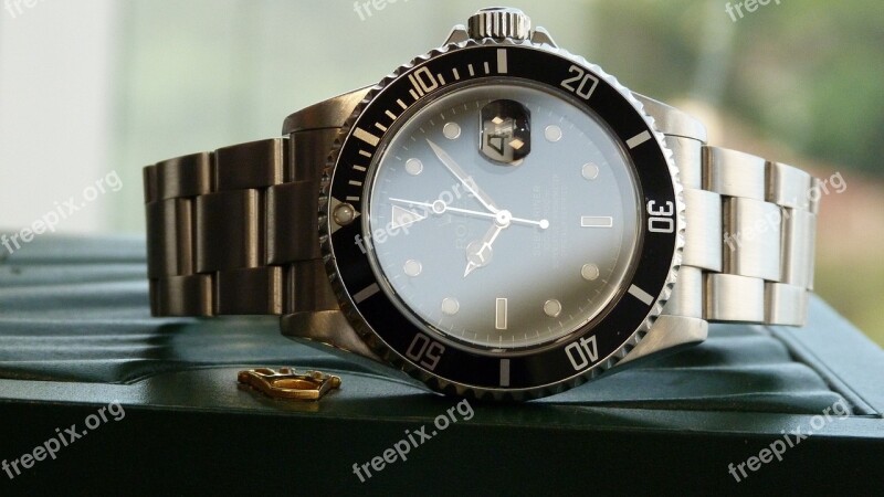 Watch Rolex Submariner To Watch Male