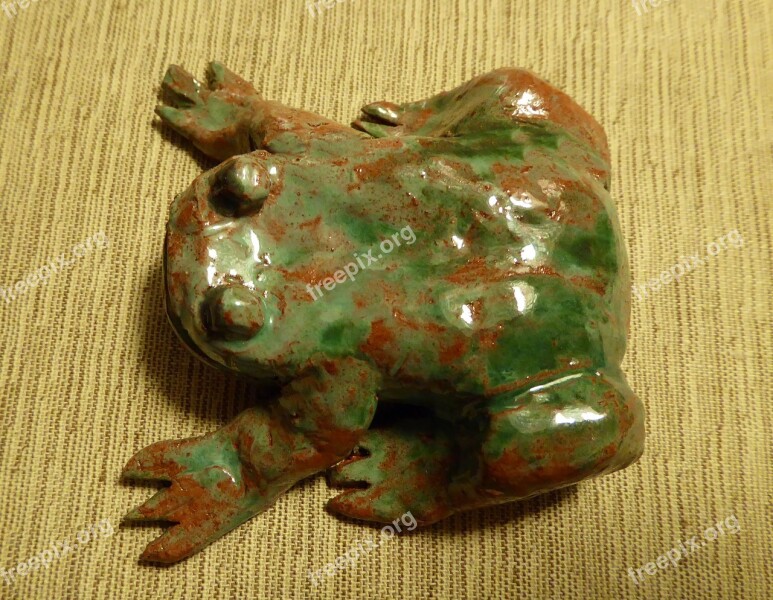 Toad Clay Figure Weel Glazed Tonkunst