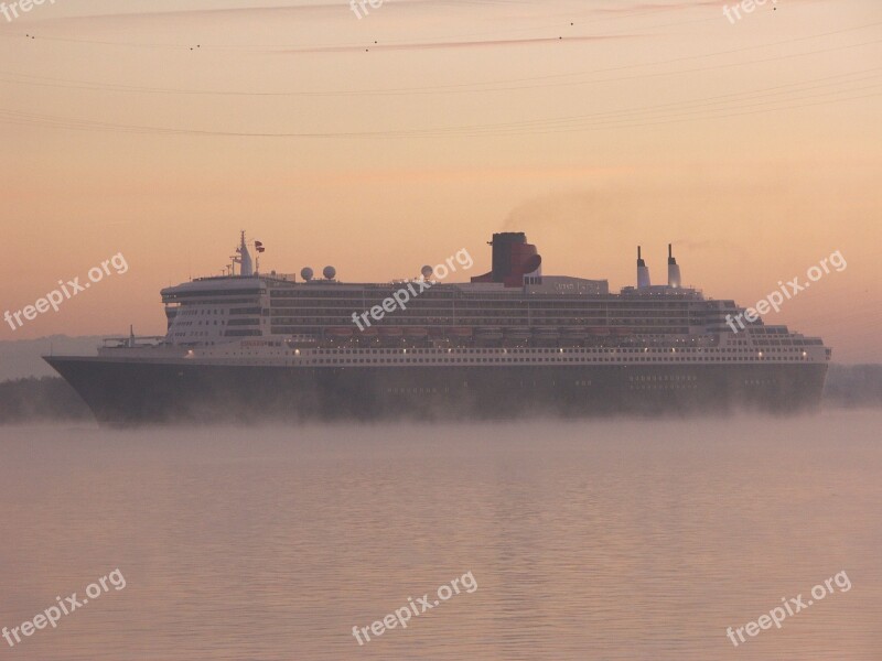 Queen Marie 2 Fog Shipping Cruise Good Morning