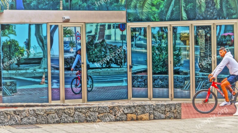 Showcase Bicycle Reflections Mirrors Open Air