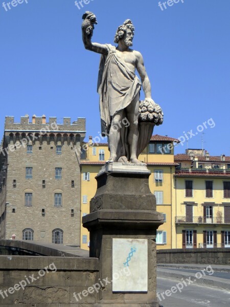 Italy Tuscany Florence Piazza Frescobaldi Statue