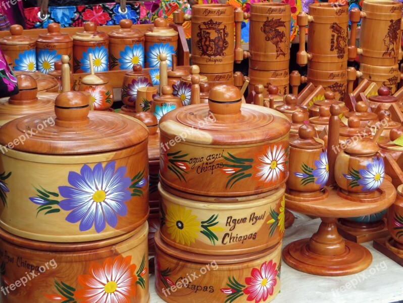 Mexico Agua Azul Pottery Market Display