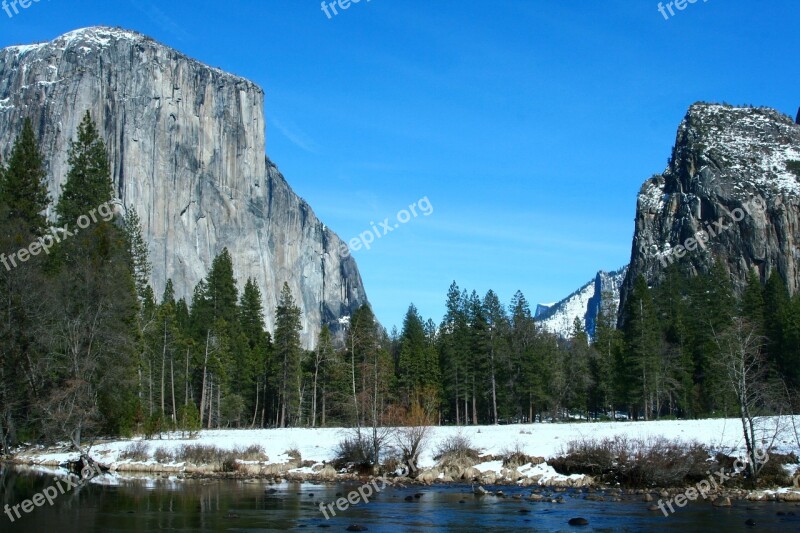 Yosemite River Snow Valley Park