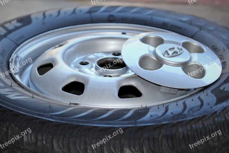 Mature Wheel Auto Car Auto Tires